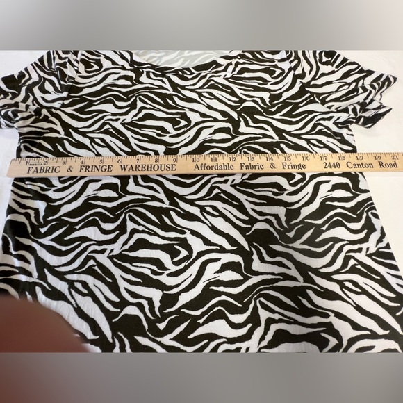 JONES NEW YORK SIGNATURE SIZE LARGE DARK BROWN & WHITE ZEBRA PRINT WOMEN’S TOP. - Picture 10 of 10